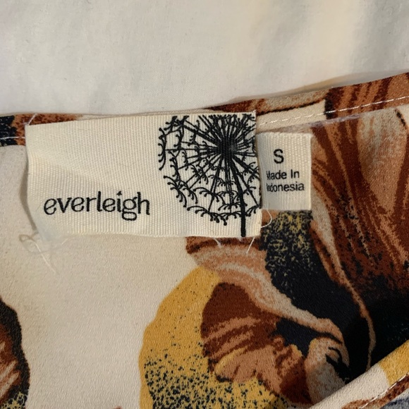 Floral tank - Picture 3 of 4